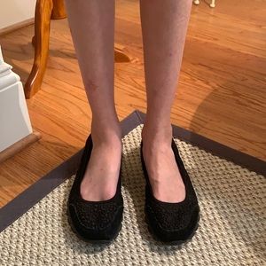Skechers memory foam flats